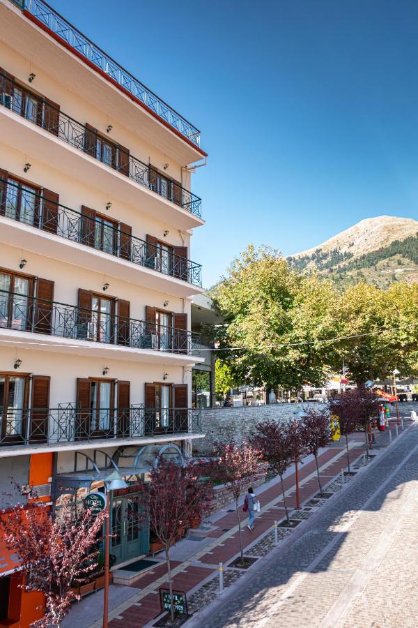City Hotel Apollonion Karpenísion Exterior foto